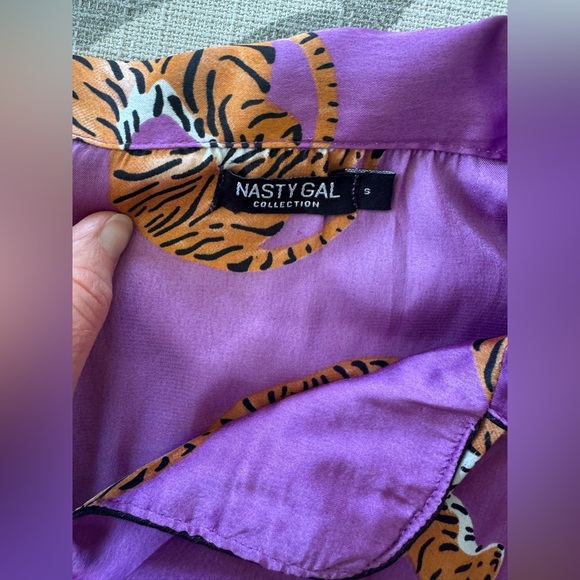 Nasty Gal Tiger Pajama Top, Long Sleeve, Size Small - Picture 9 of 12